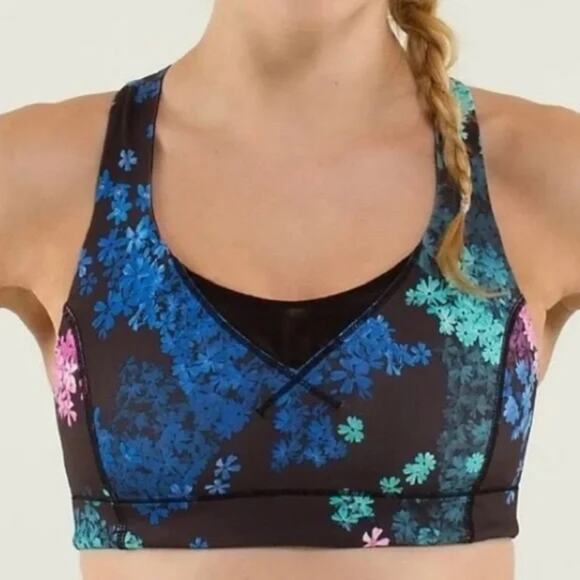 Lululemon In A Flash bra in Petal Pop Black Floral size 4 - Picture 2 of 7